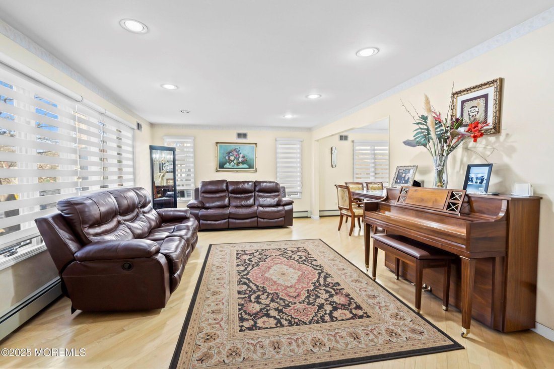 House in Lakewood Township, New Jersey, United States 5 - 17968955