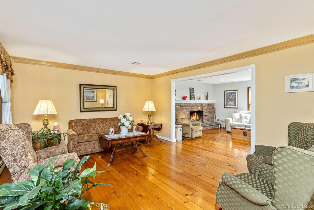 House in Saint James, New York, United States 4 - 17971383