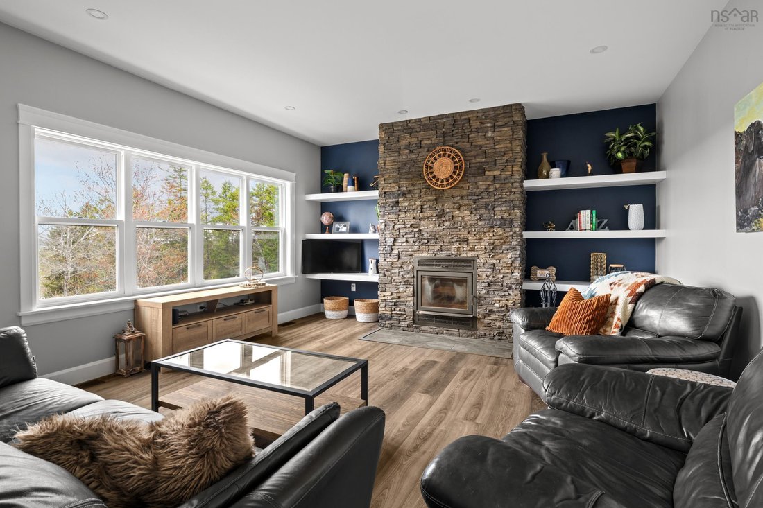 House in Grand Lake, Nova Scotia, Canada 3 - 17969999