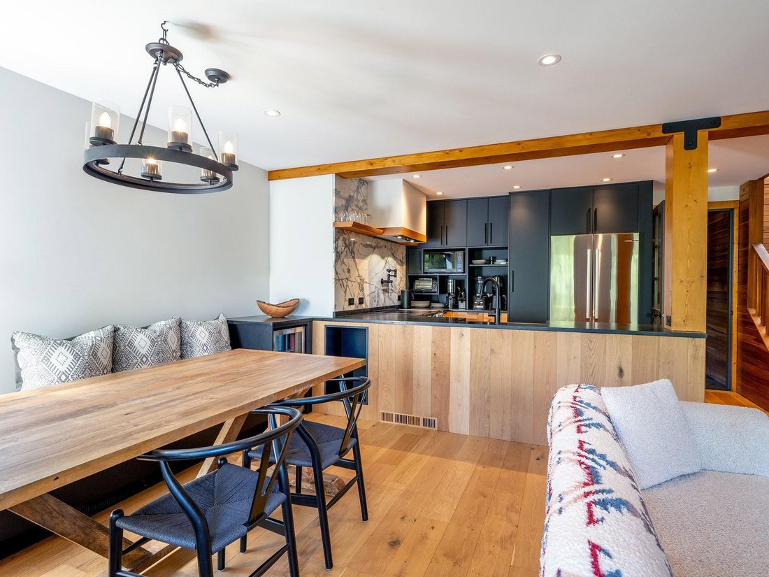 House in Whistler, British Columbia, Canada 3 - 17971274