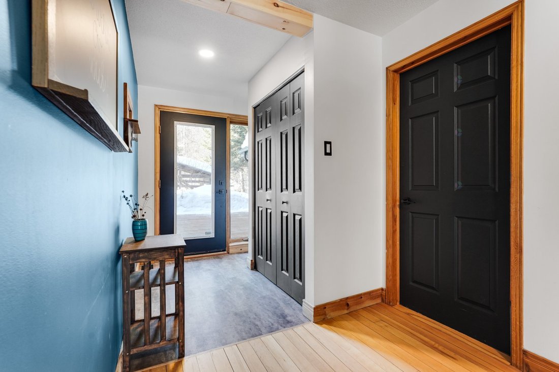 House in Chelsea, Quebec, Canada 3 - 17314412