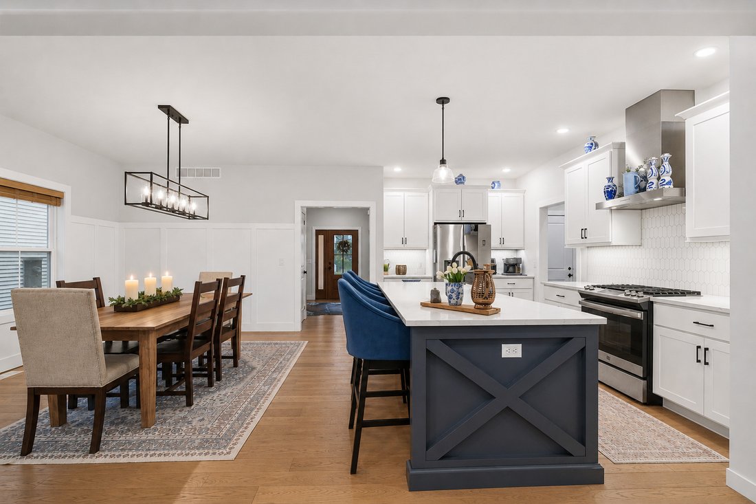 House in Bloomington, Illinois, United States 4 - 17969386