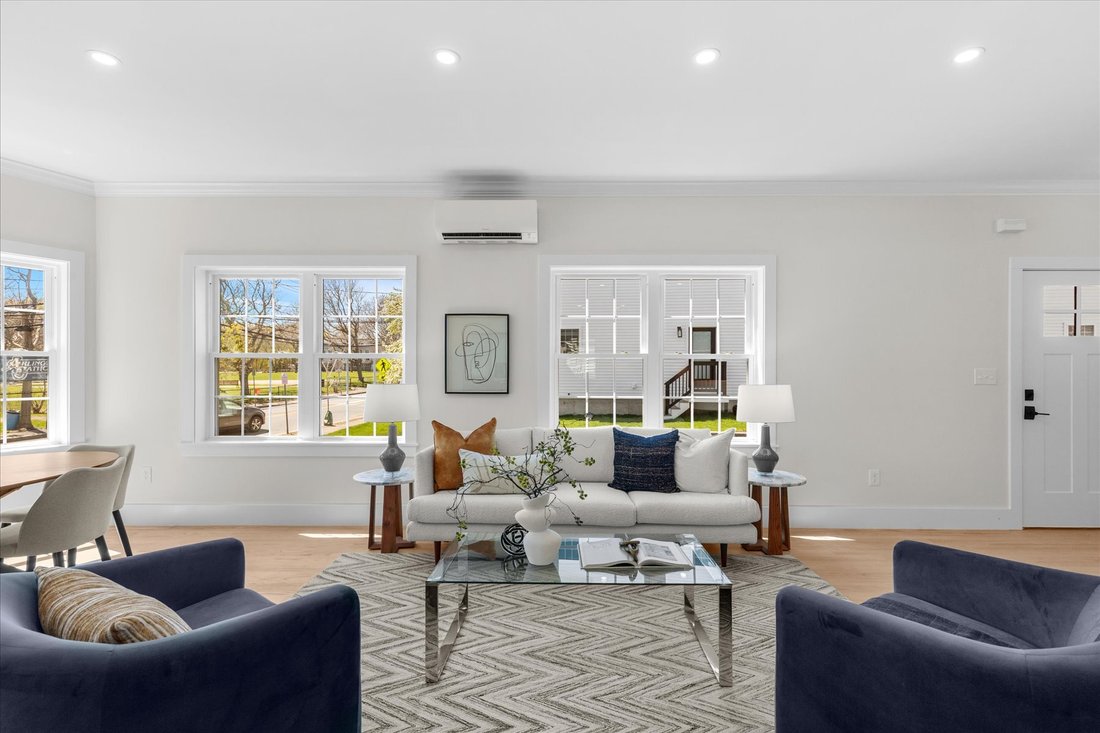 Condo in Arlington, Massachusetts, United States 5 - 17963164