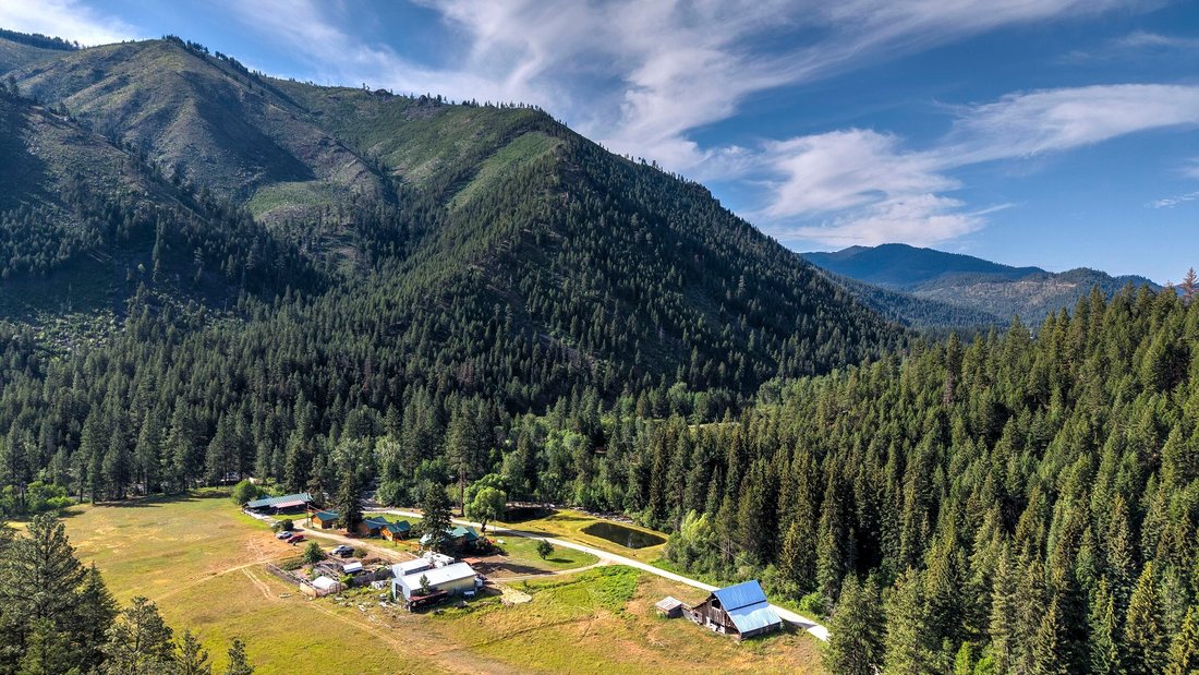 Darby, Montana, United States 4 - 17970062