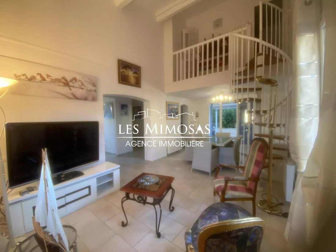 Villa in Aiguebonne, Saint-Raphaël, France 2 - 17967401