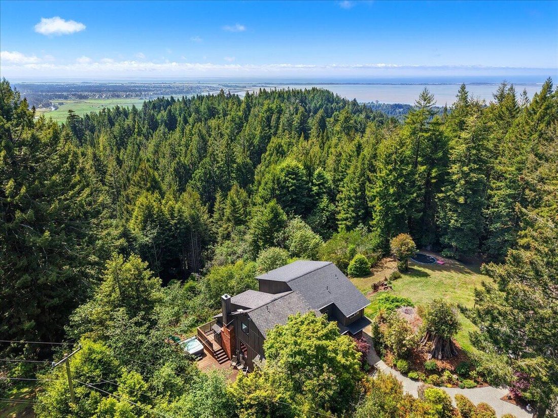 Kneeland, California, United States 3 - 17967296