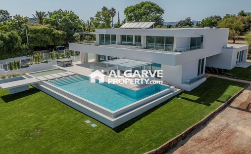 Villa in Loule (Sao Clemente), Algarve, Portugal 1