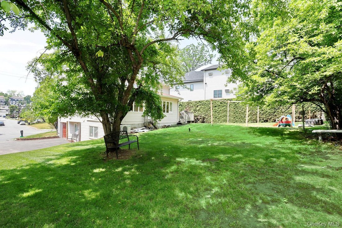 House in Airmont, New York, United States 5 - 17966051
