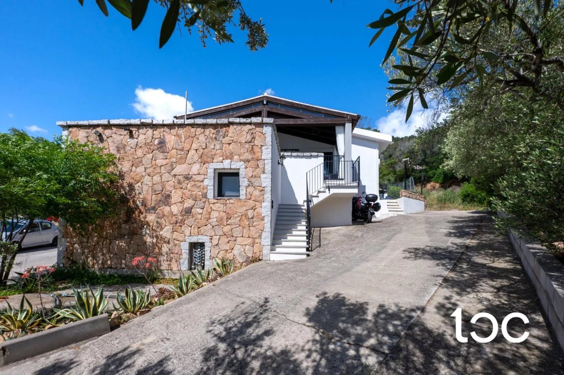 Villa in San Teodoro, Sardinia, Italy 1 - 17966108