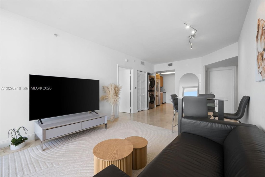 Condo in Miami Beach, Florida, United States 3 - 17968639