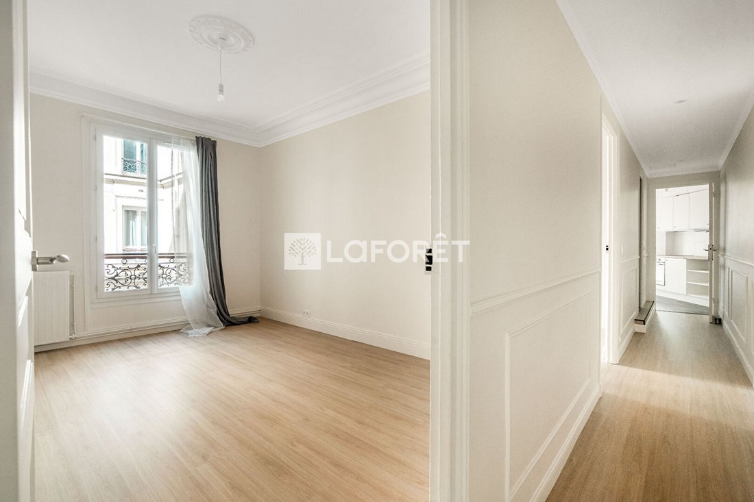 Apartment in La Fourche-Guy Môquet, Paris 17e Arrondissement, Paris 4 - 17967493