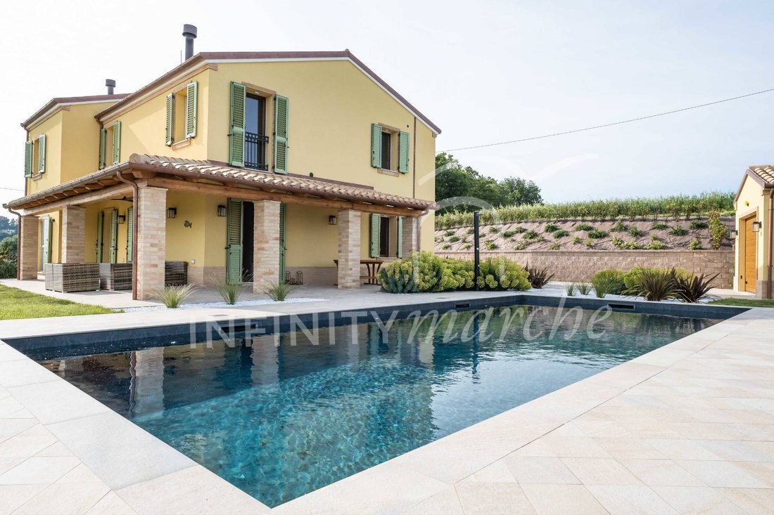 Country House in Montelupone, Marche, Italy 2 - 17971184