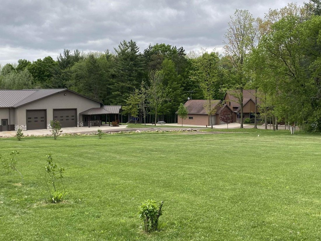 House in Clintonville, Wisconsin, United States 1 - 17968656