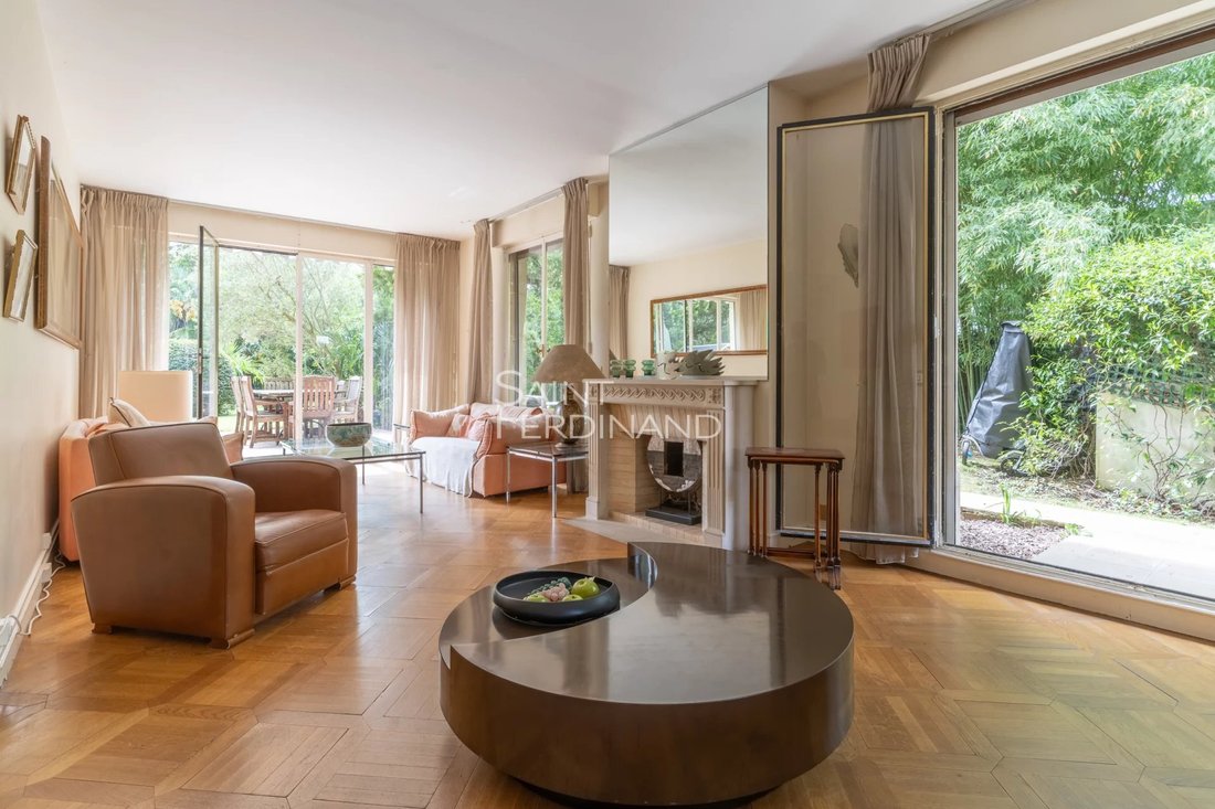 Apartment in Saint James-Général Koenig, Neuilly-sur-Seine, France 3 - 17967112