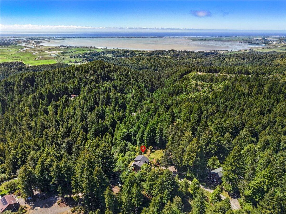 Kneeland, California, United States 4 - 17967296