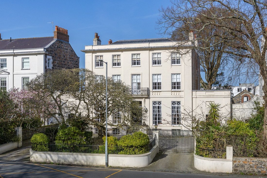House in Saint Peter Port, Guernsey 1 - 14108069