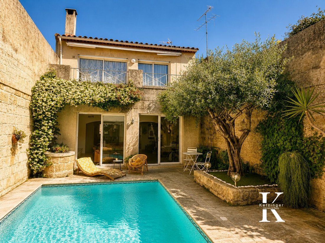 House in Centre Ville, Aigues-Mortes, France 2 - 17955478