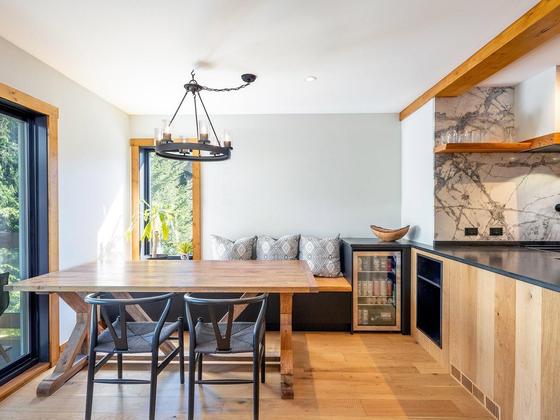 House in Whistler, British Columbia, Canada 4 - 17971274