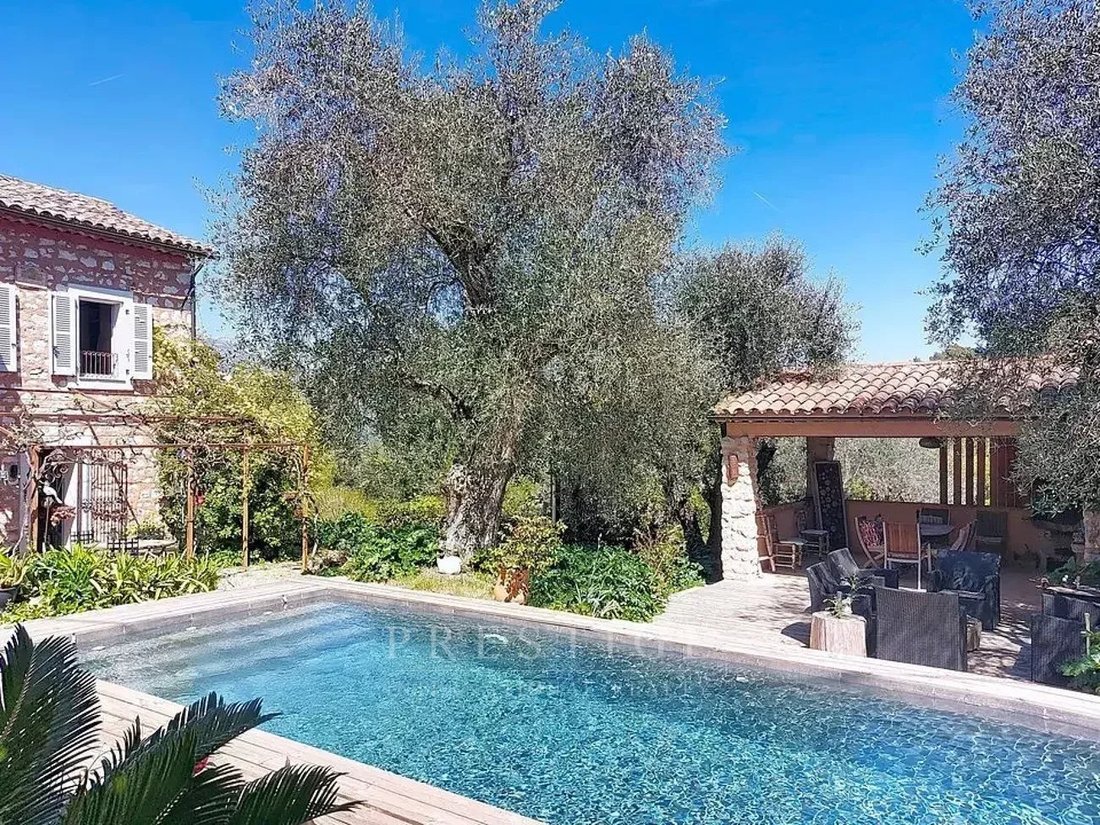 House in Nord, Roquefort-les-Pins, France 2 - 17967208