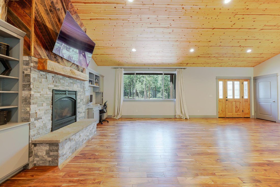 House in La Pine, Oregon, United States 4 - 17968658