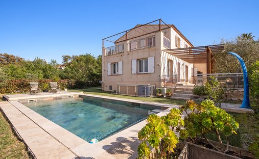 Villa in Cogolin, Provence-Alpes-Côte d'Azur, France 1