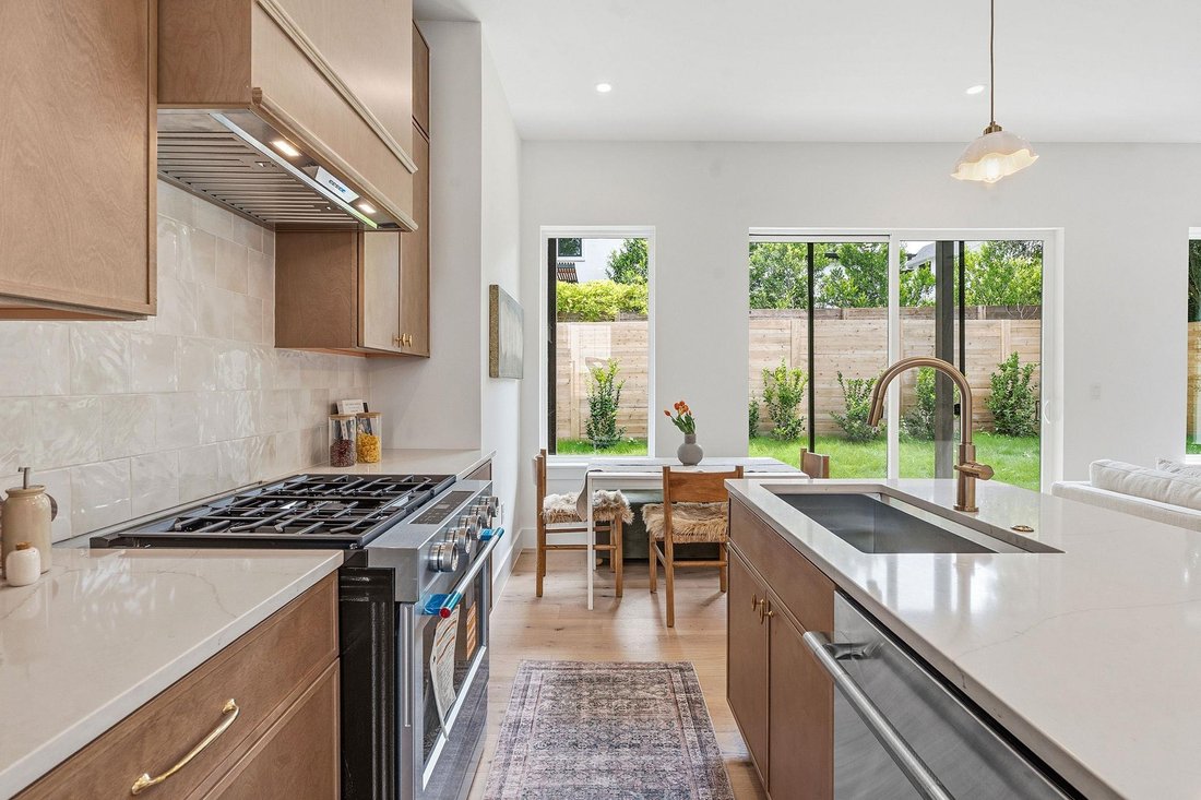 House in Austin, Texas, United States 3 - 17966021