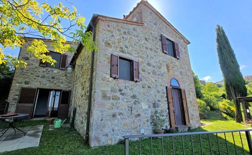 Country House in Roccastrada, Tuscany, Italy 1