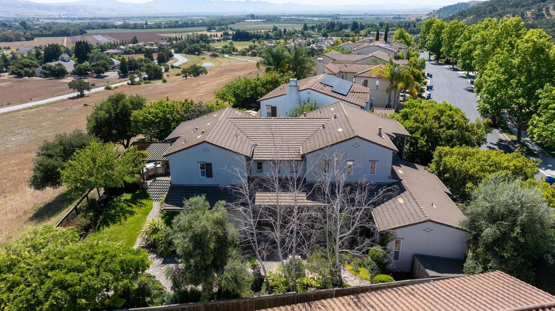 House in Gilroy, California, United States 1 - 17969221