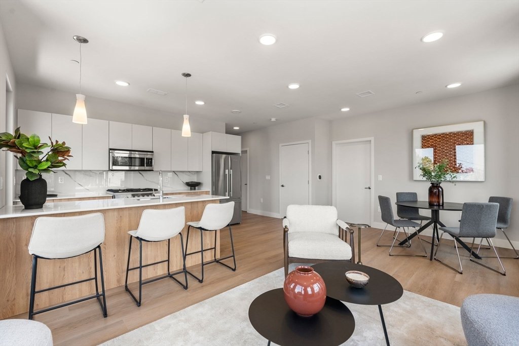 Condo in Boston, Massachusetts, United States 3 - 17970057