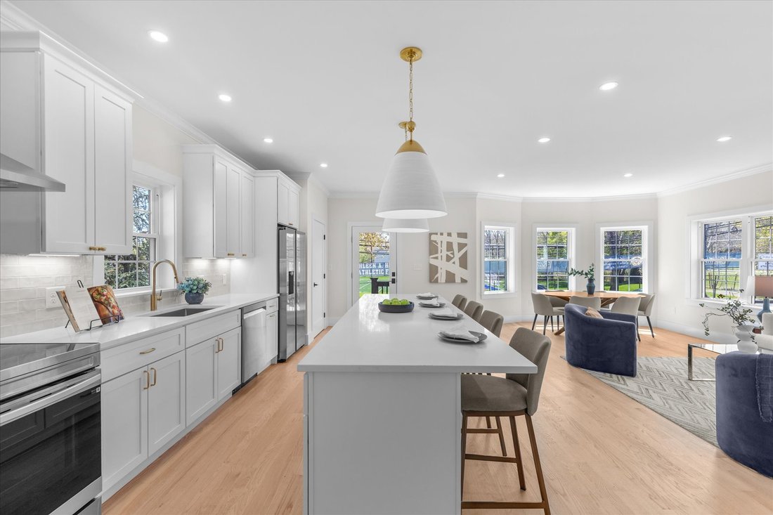 Condo in Arlington, Massachusetts, United States 2 - 17963164
