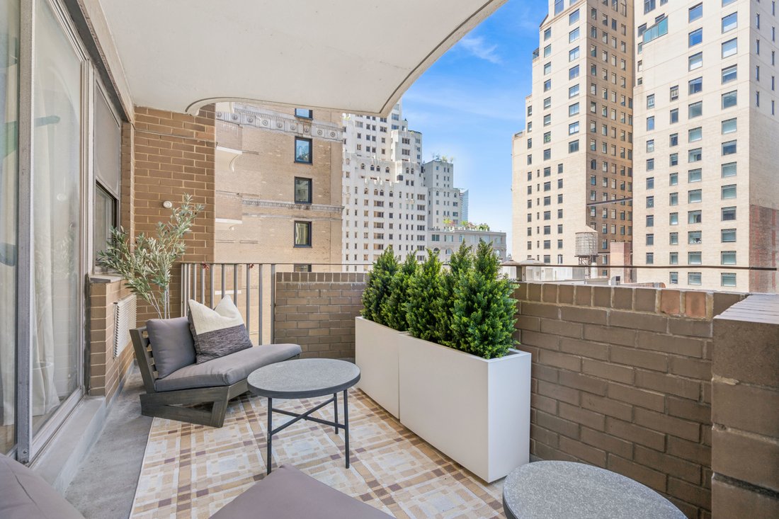 Condo in New York, New York, United States 3 - 17943828