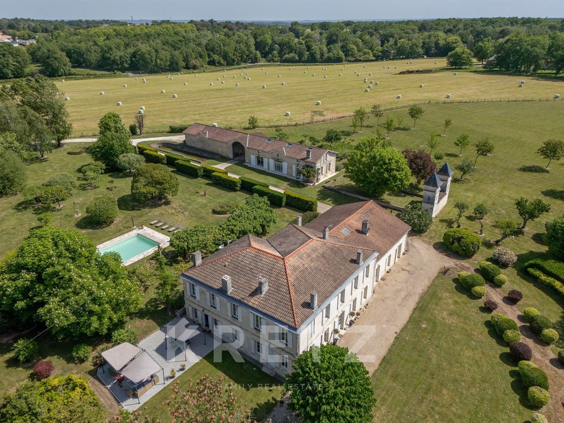 Estate in Saint Bruno-Saint Augustin, Bordeaux, France 1 - 17967309