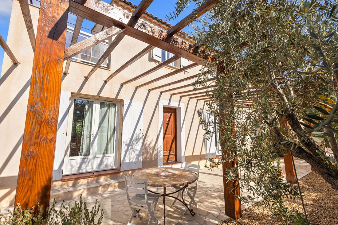 Villa in Nord, Cogolin, France 4 - 17970414