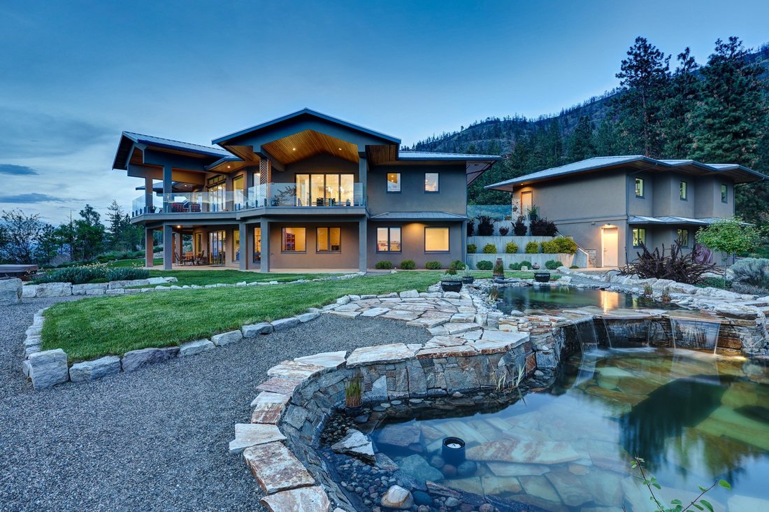 House in Kelowna, British Columbia, Canada 1 - 17971288