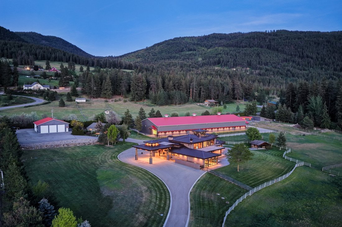House in Vernon, British Columbia, Canada 1 - 17971280