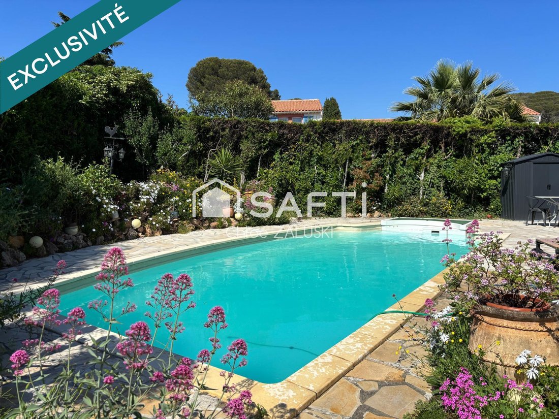 House in Le Dramont-Agay-Anthéor-Le Trayas, Saint-Raphaël, France 3 - 17968006