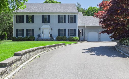 House in Saint James, New York, United States 1