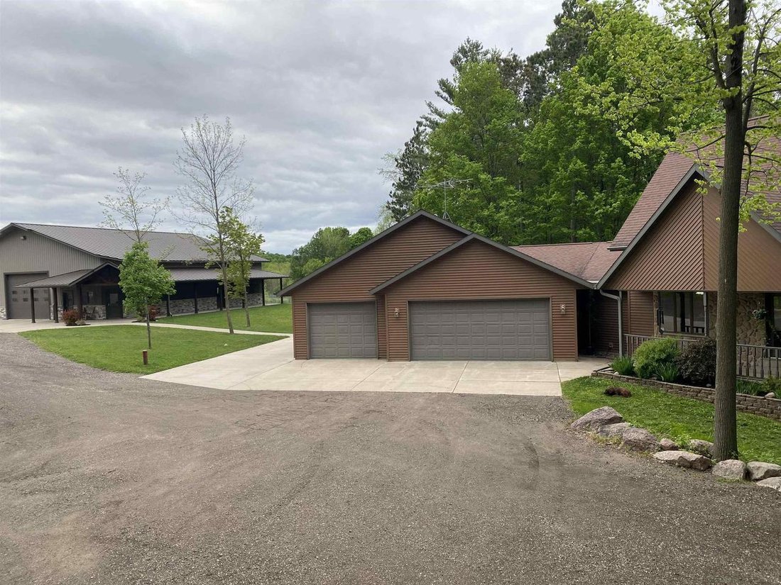 House in Clintonville, Wisconsin, United States 3 - 17968656