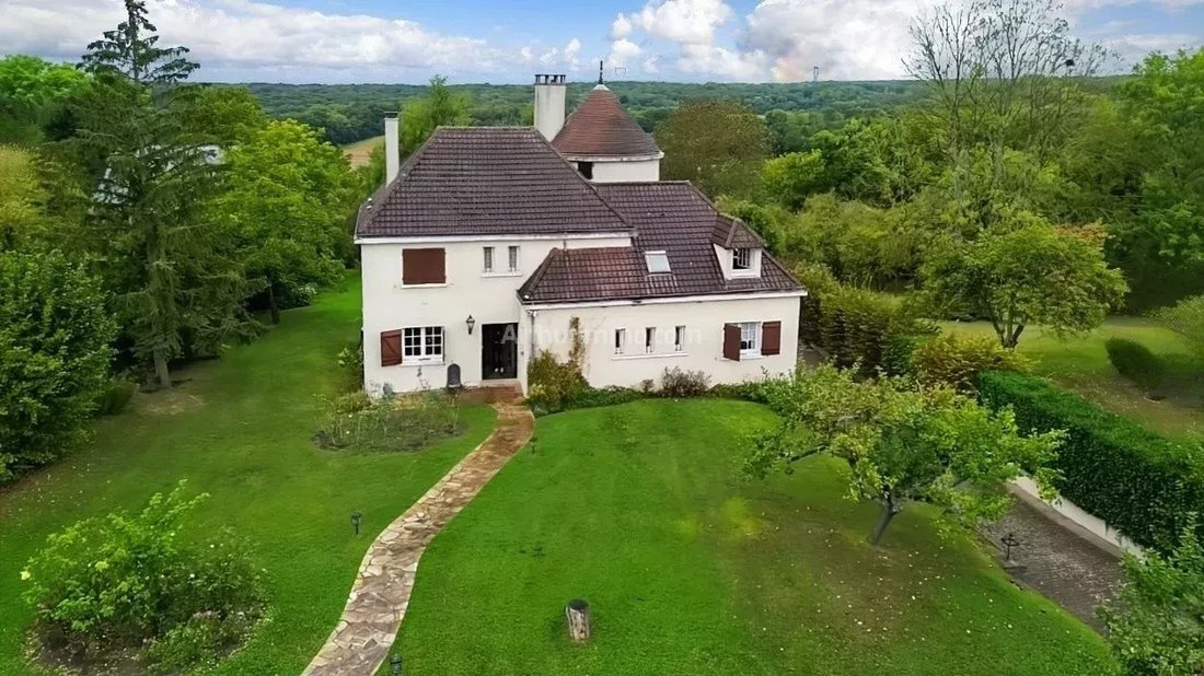 Estate in Annet-sur-Marne, Ile-de-France, France 1 - 17970281