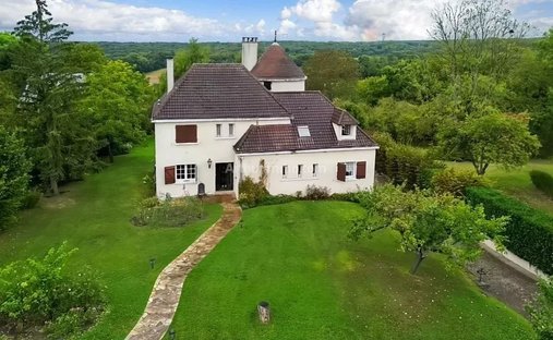Estate in Annet-sur-Marne, Ile-de-France, France 1