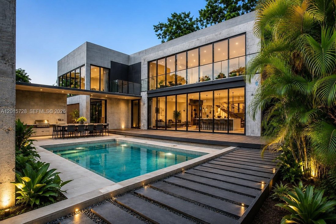 House in Miami, Florida, United States 1 - 17898576