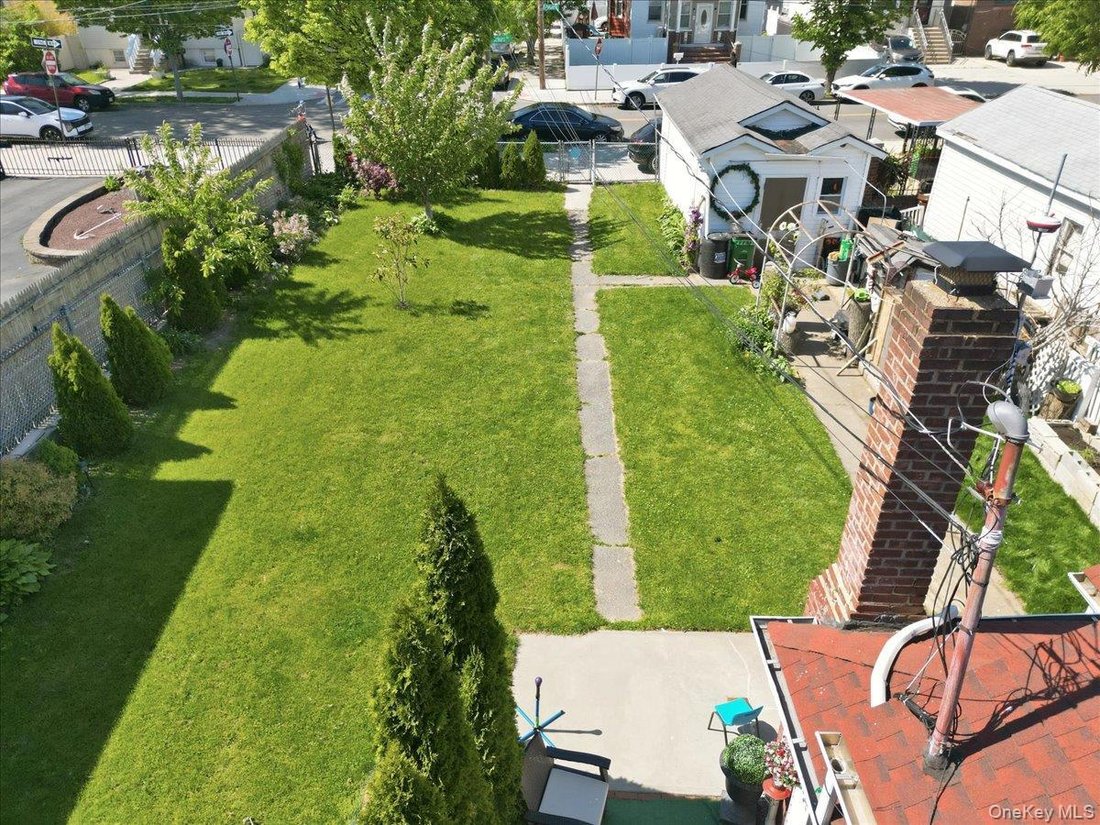 House in New York, New York, United States 5 - 17968999