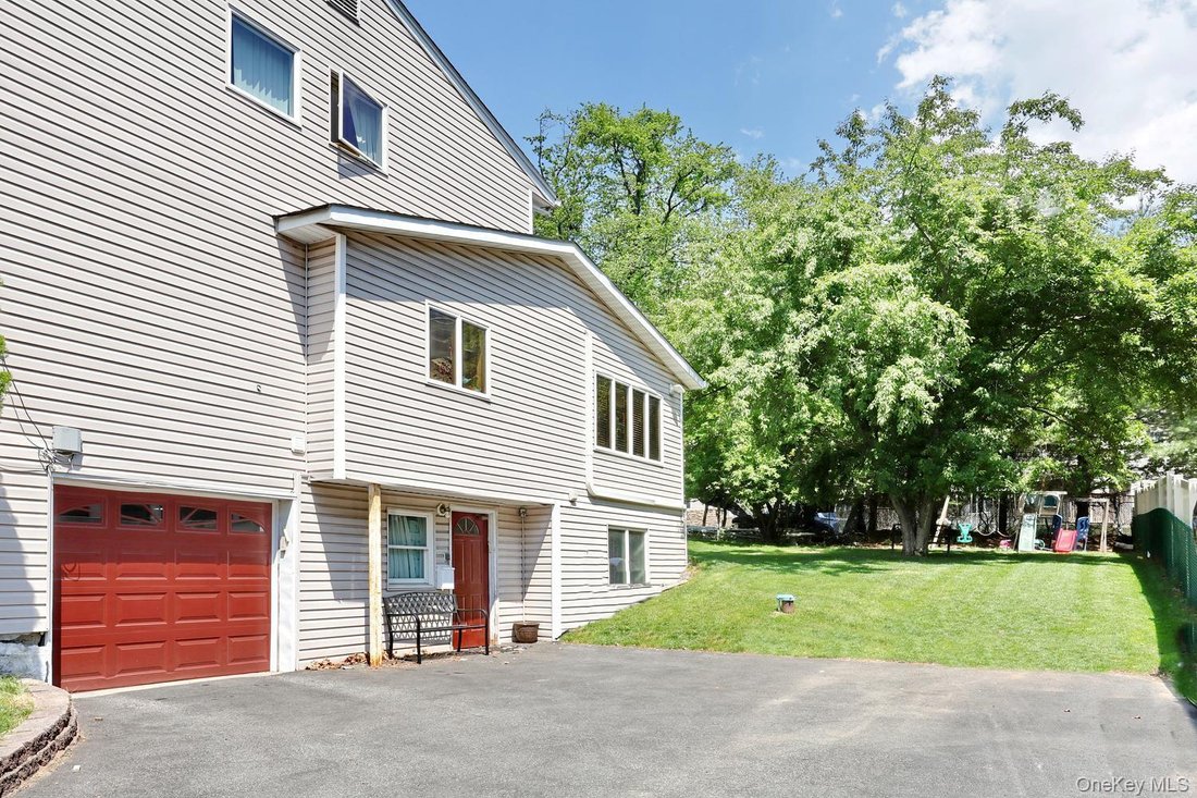 House in Airmont, New York, United States 4 - 17966051