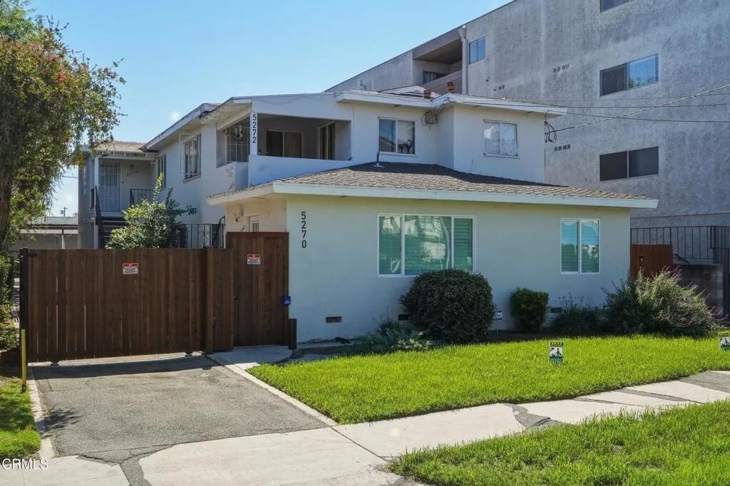 Los Angeles, California, United States 1 - 17966521