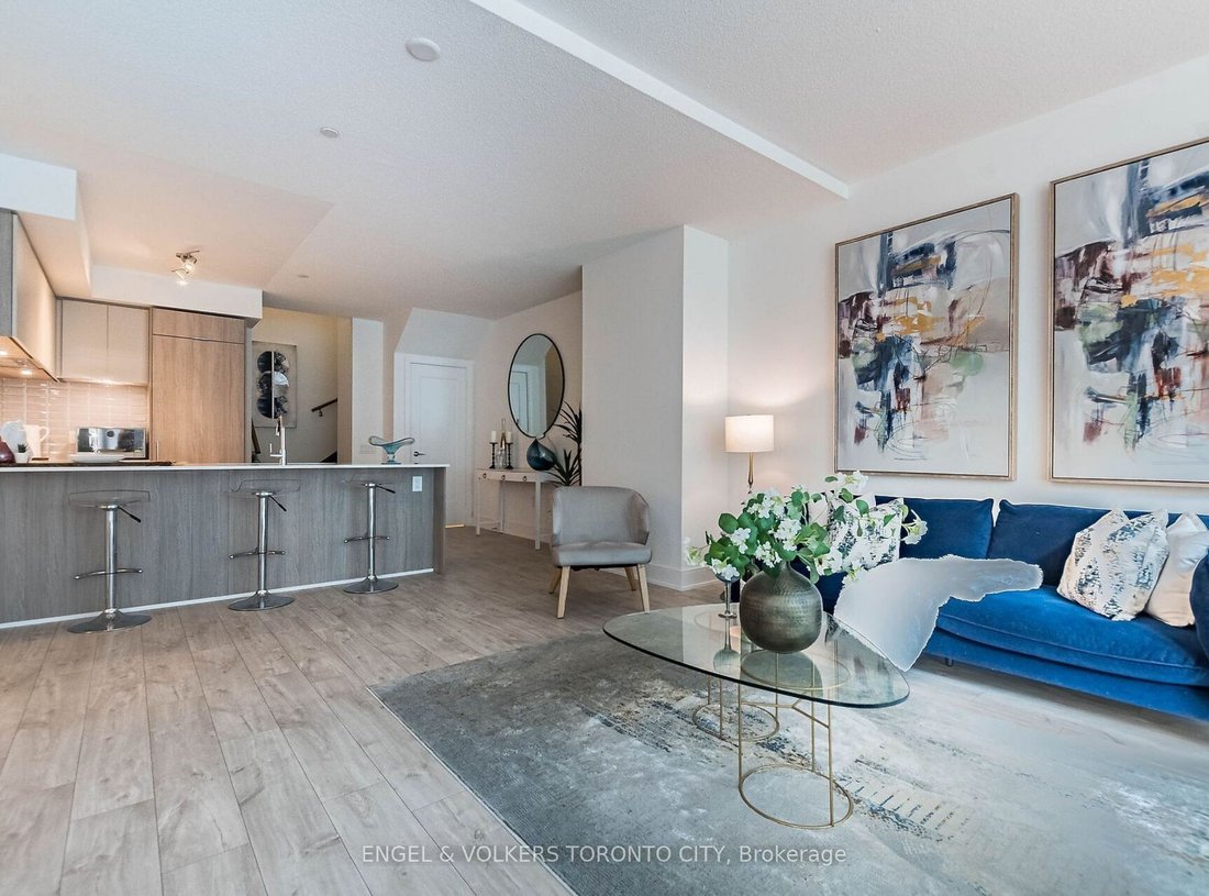 House in Toronto, Ontario, Canada 4 - 17970008