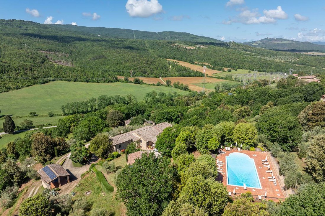 Casole d'Elsa, Tuscany, Italy 5 - 17969889