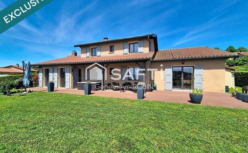 House in Bessenay, Auvergne-Rhône-Alpes, France 1