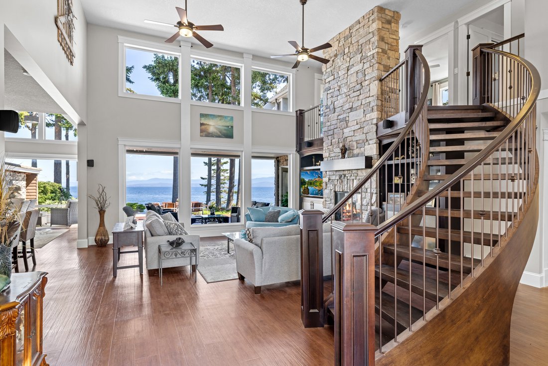House in Nanaimo, British Columbia, Canada 4 - 17968225