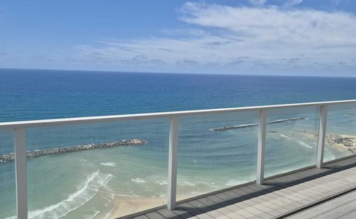 Apartment in Netanya, Center District, Israel 1