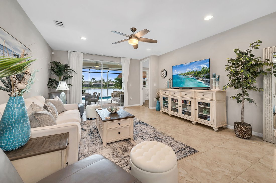 Naples, Florida, United States 4 - 17972808